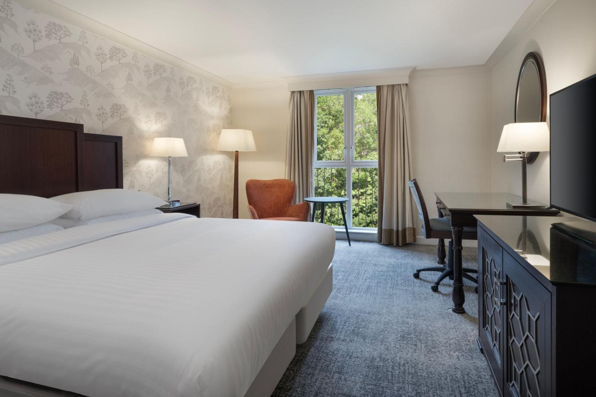 Delta Hotels By Marriott Worsley Park Country Club Exterior foto
